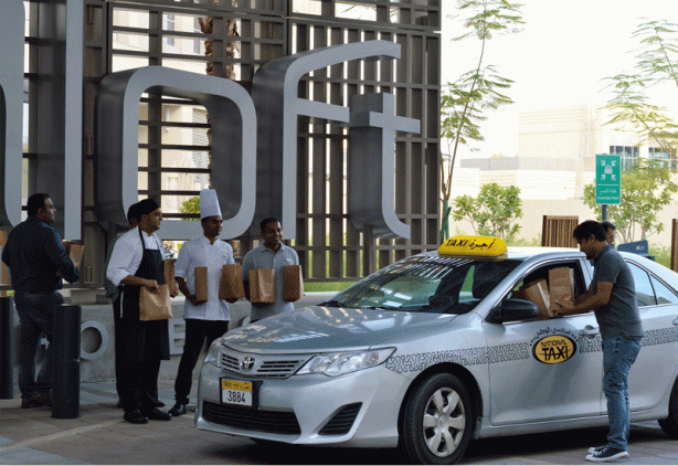 PHOTOS: UAE hotels donate iftar meals to cab drivers-1